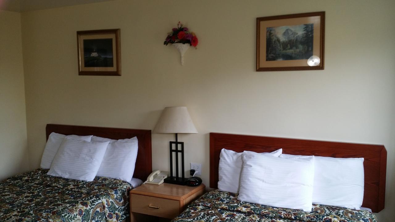 River Mist Inn Sturgeon Falls Exterior photo