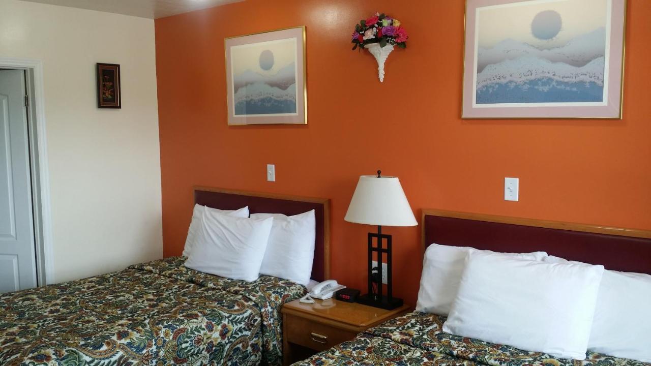 River Mist Inn Sturgeon Falls Exterior photo