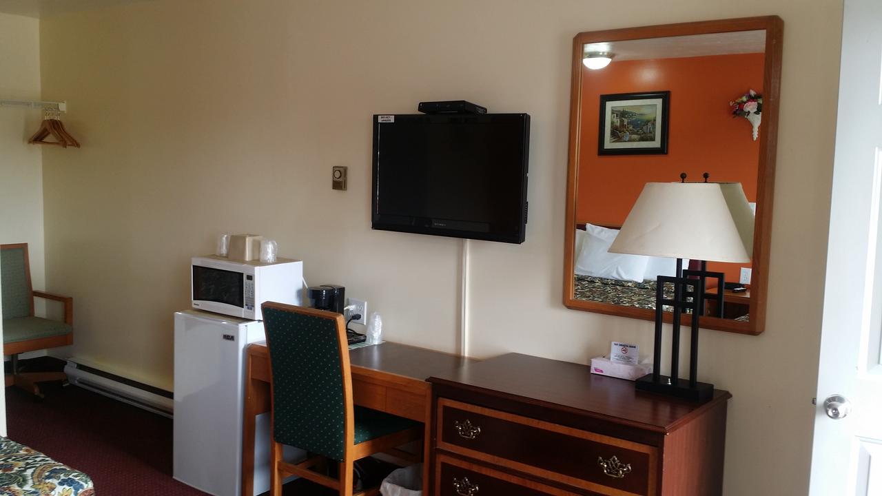 River Mist Inn Sturgeon Falls Exterior photo
