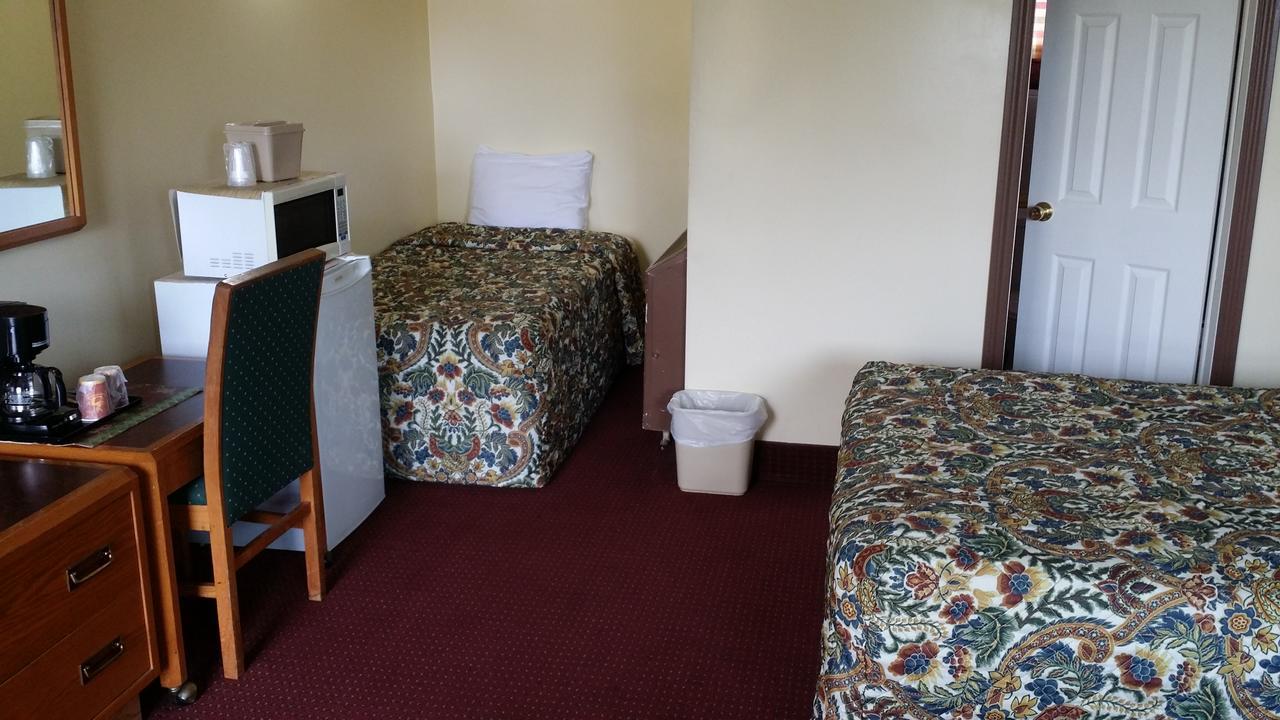 River Mist Inn Sturgeon Falls Exterior photo